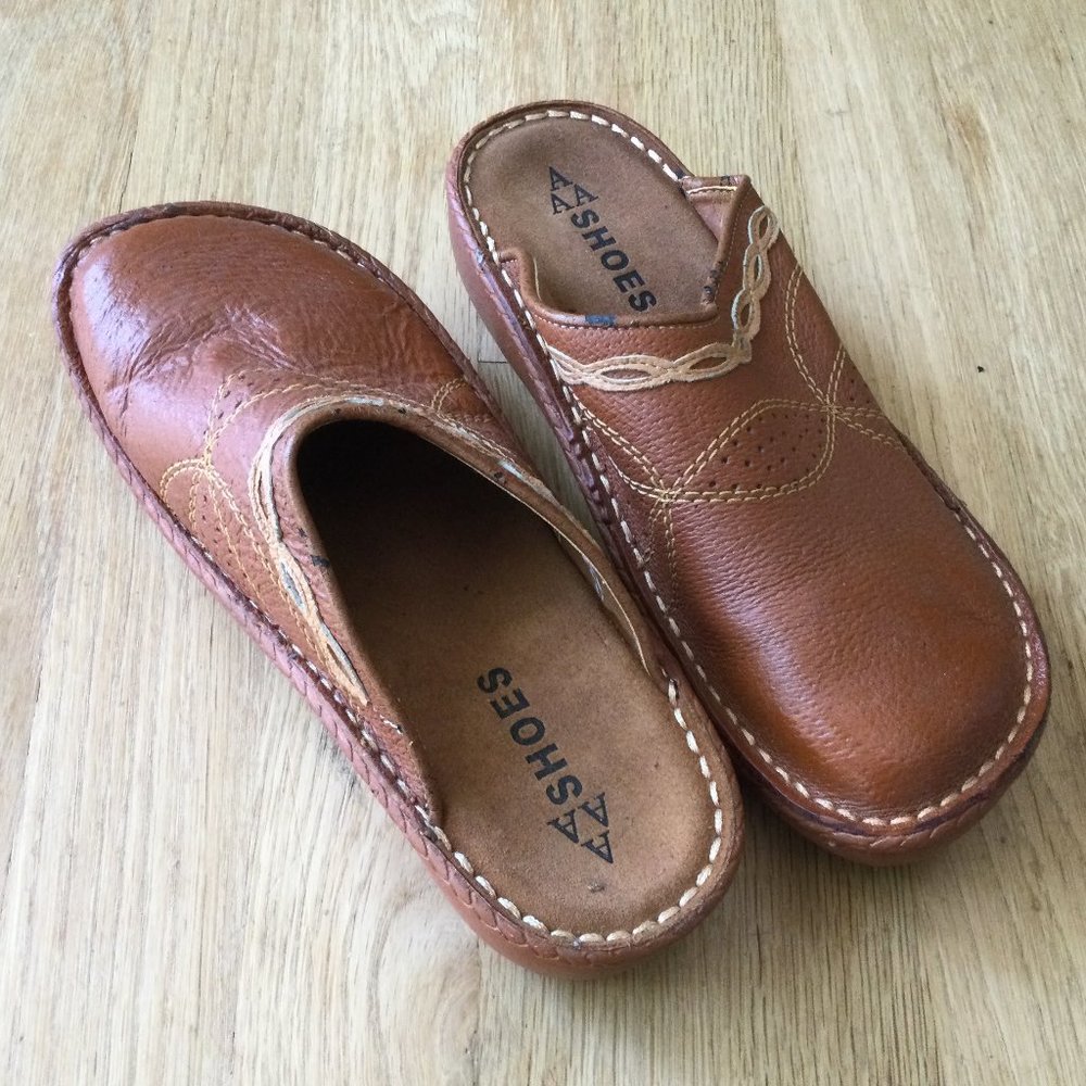 AAA Brown Air cushion Clog Shoe